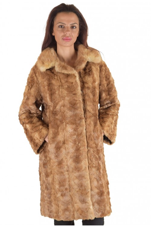 Елегантно дамско палто от норка 330.00 лв.
