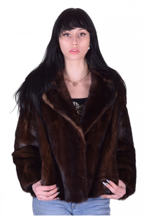 Кокетно дамско палто от естествен косъм 496.00 лв.
