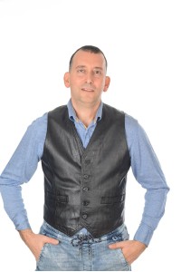 Черен мъжки елек от естествена кожа