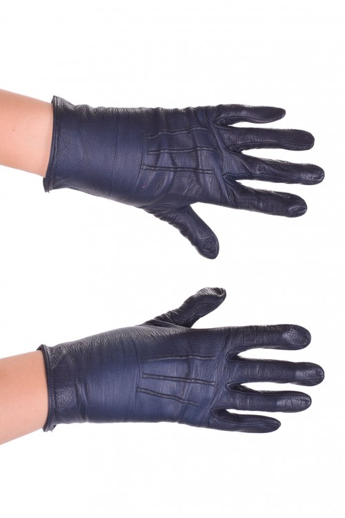 Черни ръкавици от естествена кожа 15.00 лв.