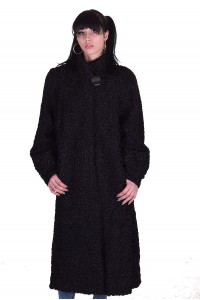 Черно палто от естествен косъм