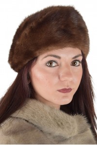 Светло кафява дамска шапка от естествен косъм