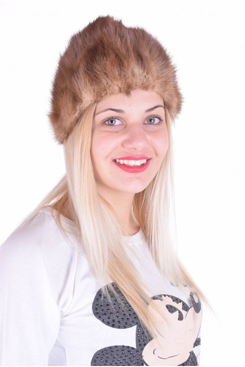 Дамска шапка от естествен косъм 28.00 лв.