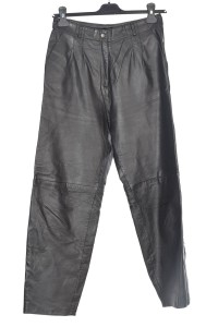 Елегантен дамски панталон от естествена кожа