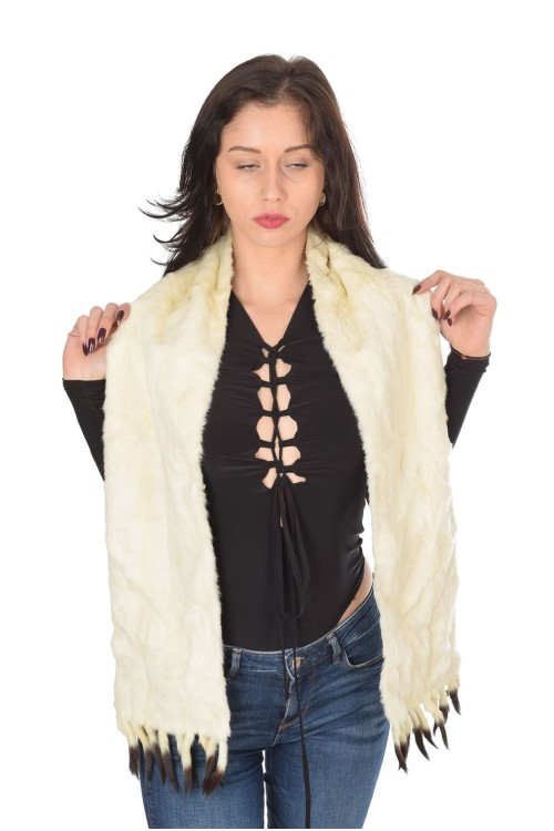 Бял шал от норка 18.00 лв.