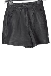 Модни дамски къси панталони от естествена кожа