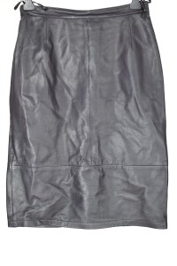 Класическа черна пола от естествена кожа