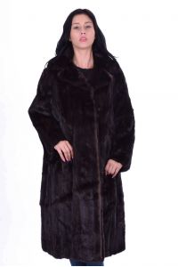 Изискано тъмно кафяво кожено палто