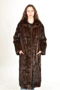 Брандово палто от норка