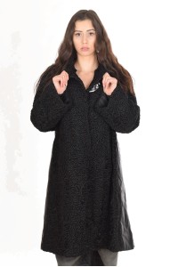 Черно палто от астраган