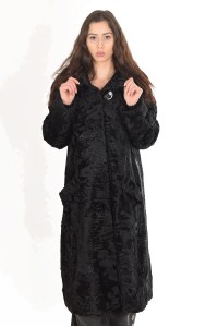 Класическо черно палто от астраган