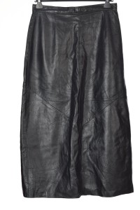 Елегантна черна дамски пола от естествена кожа