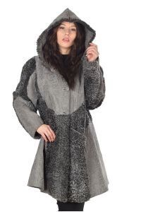 Сиво палто от астраган